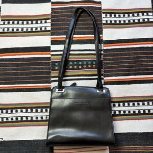 Vintage Y2K Liz Claiborne Black Leather Shoulder Bag. Multi Compartments. Small.